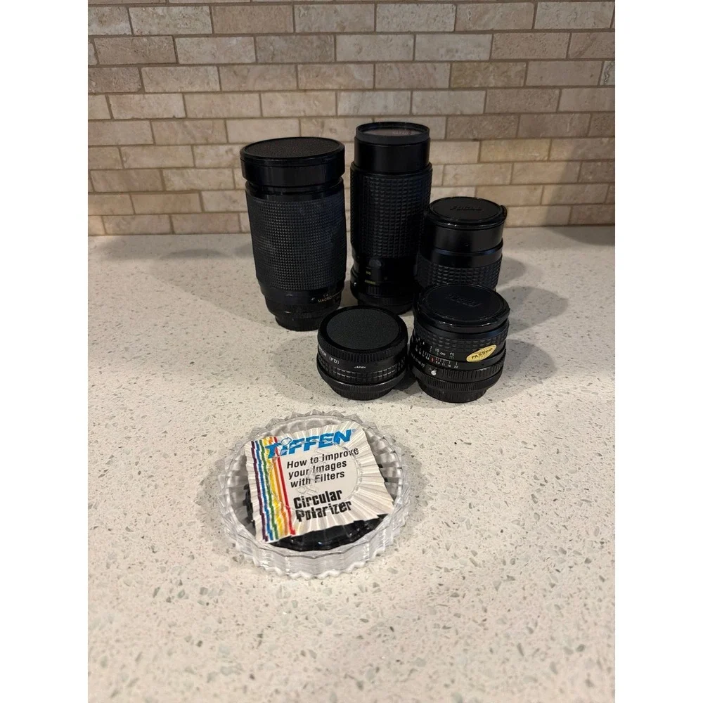 Canon T70‎ Film Camera 50mm Lens Kit Vintage Extras